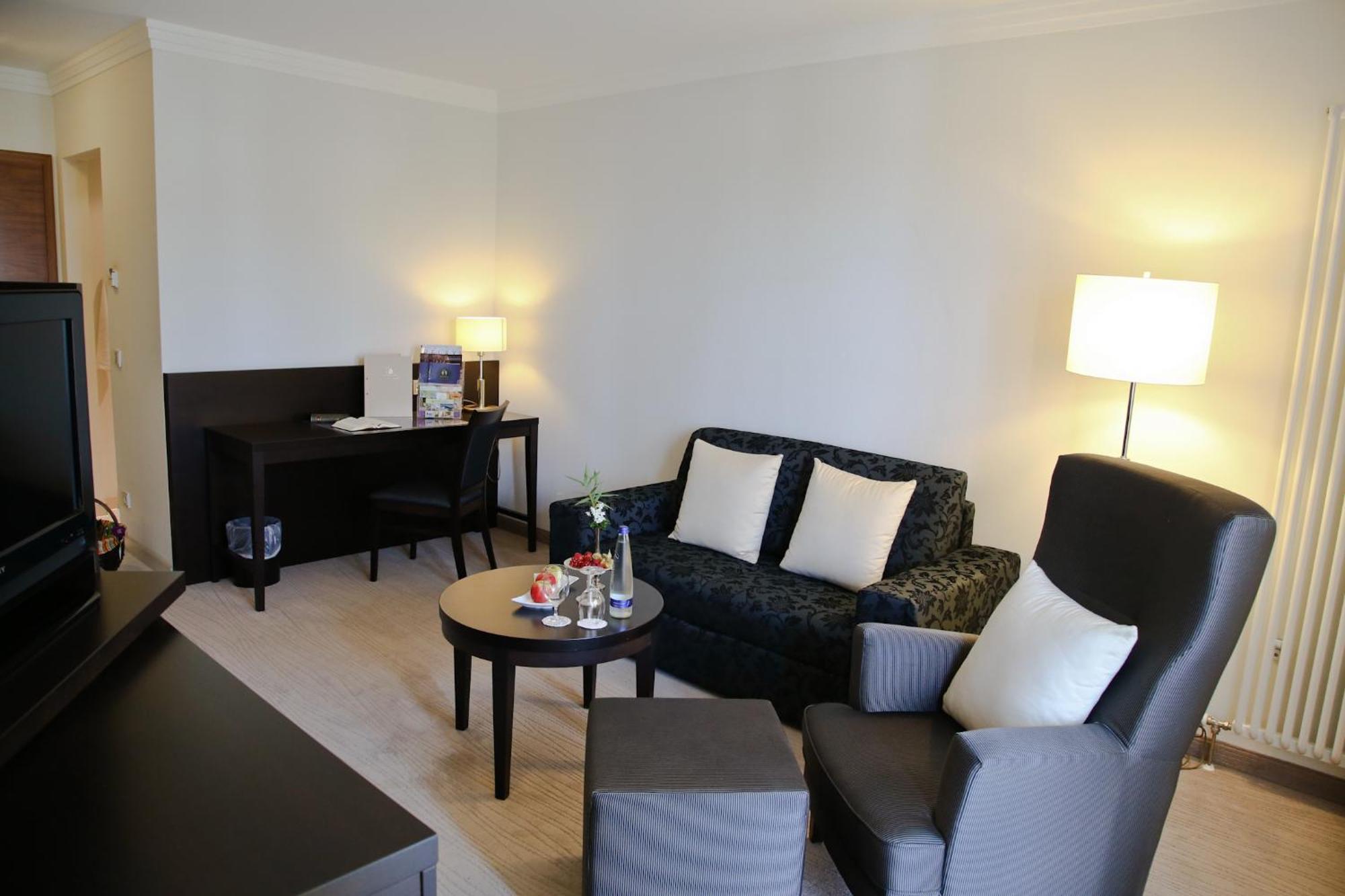 Holzapfel Hotel Bad Fussing Bagian luar foto